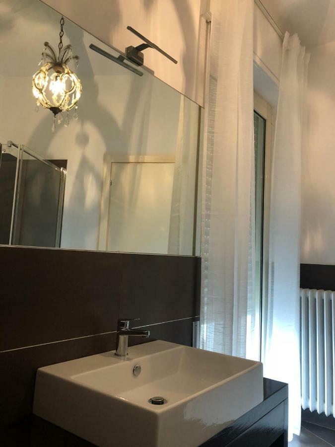 Апартаменты Casa Savoia Дезенцано-дель-Гарда Экстерьер фото